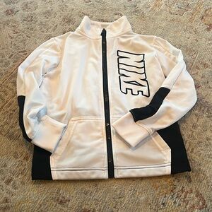 Nike jacket sz 5